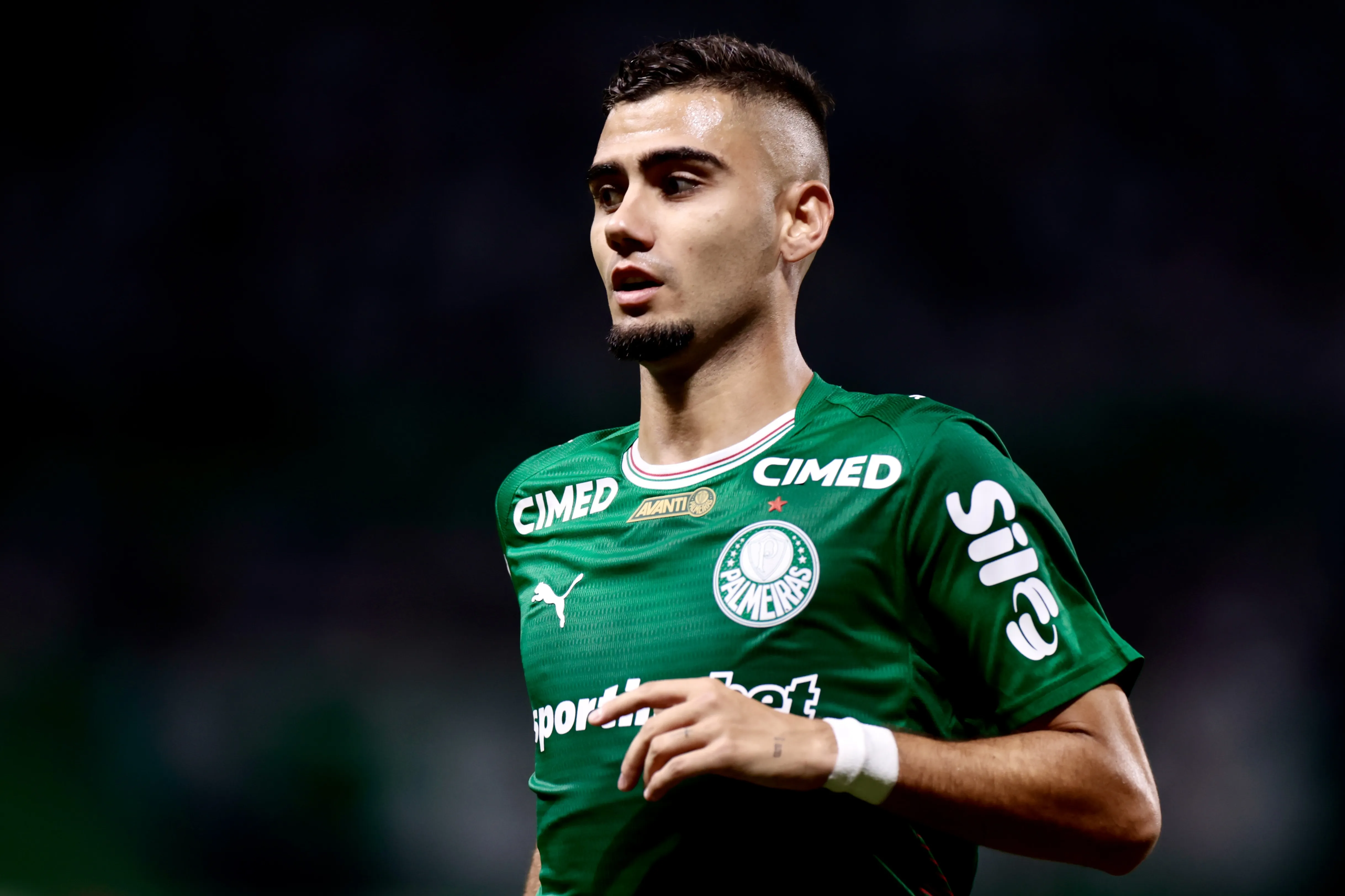 SP – SAO PAULO – 02/05/2026 – BRASILEIRO A 2026, PALMEIRAS X SANTOS – Andreas Pereira jogador do Palmeiras durante partida contra o Santos no estadio Arena Allianz Parque pelo campeonato Brasileiro A 2026. Foto: Marcello Zambrana/AGIF