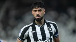 Barboza jogador do Botafogo durante partida contra o Racing no estadio Engenhao pelo campeonato Copa Sul-Americana 2026. Foto: Jorge Rodrigues/AGIF