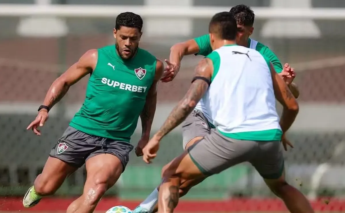 Hulk brilha em primeiro treino pelo Fluminense com gol e assistência e já empolga torcida