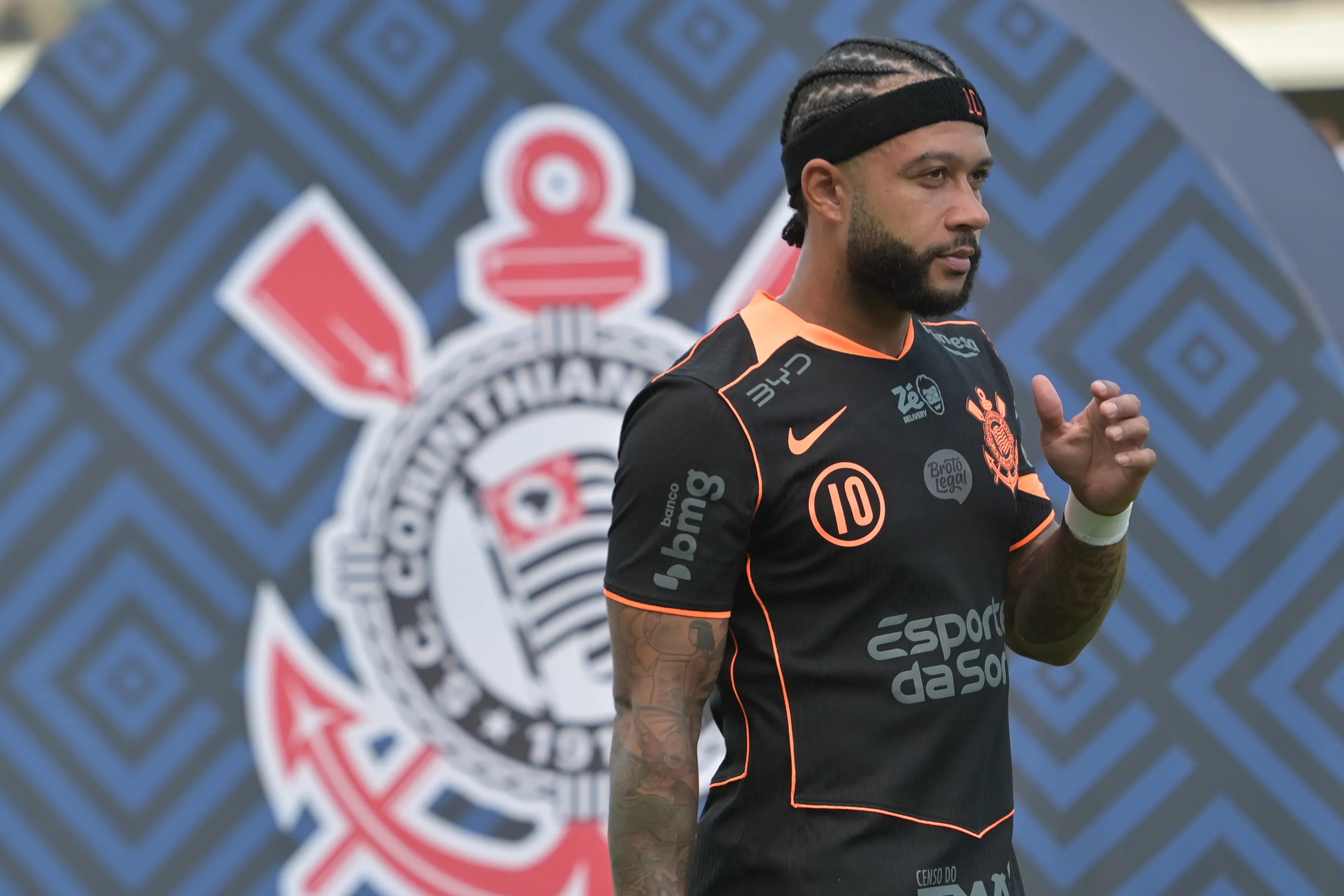 Memphis segue sendo desfalque no Timão. Foto: Jota Erre/AGIF