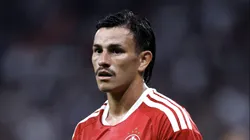 Lateral soma sete gols em 2026