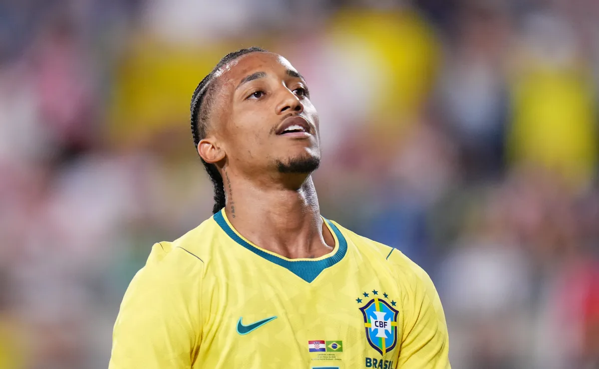 João Pedro vê disputa por vaga após defender Neymar na Copa