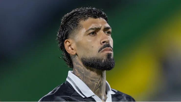 Alexander Barboza durante partida do Fogão na Série A