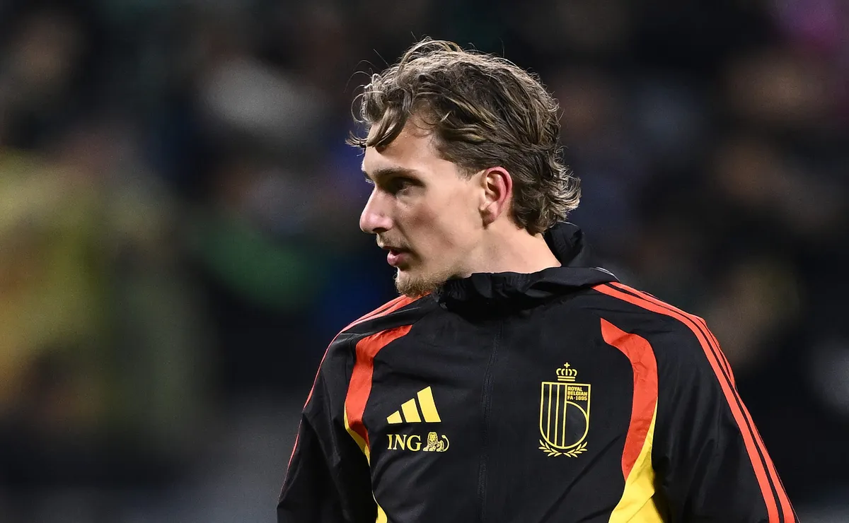 Mika Godts, do Ajax, desabafa sobre ausência na lista de convocados da Bélgica para a Copa do Mundo