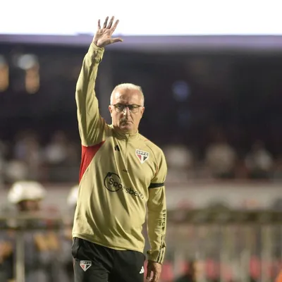 Chegada de Dorival Jr. abre disputa interna no elenco do São Paulo