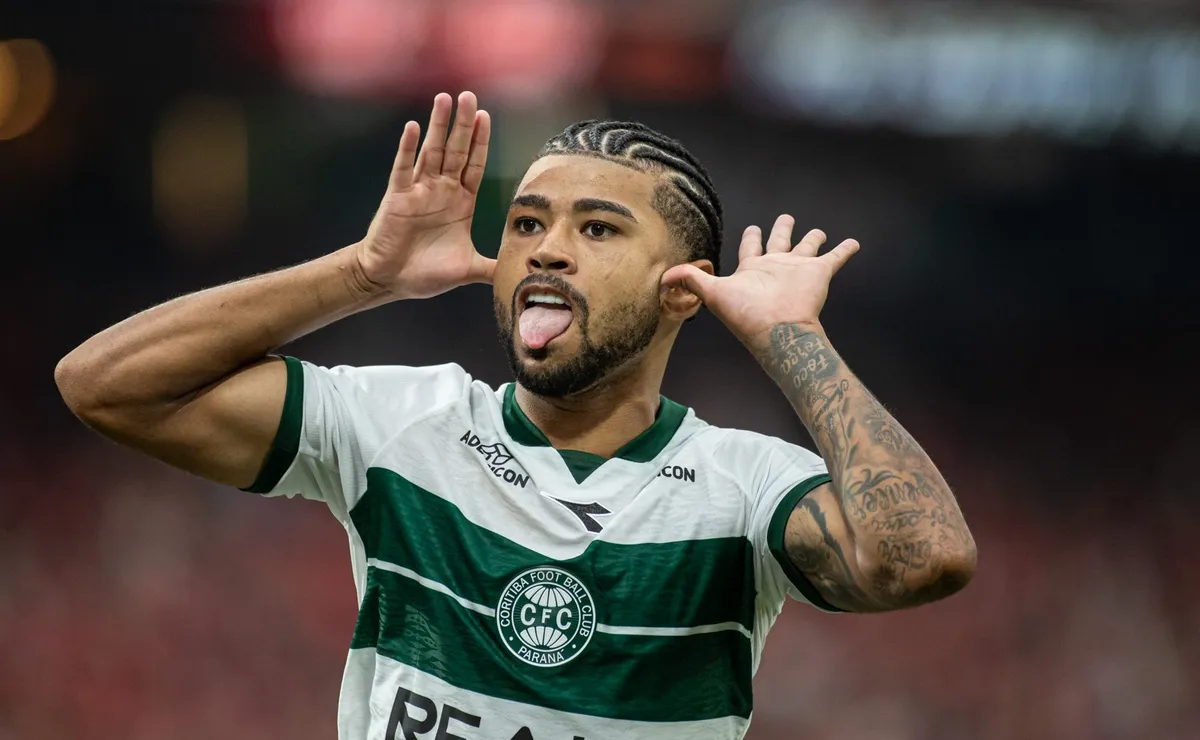 Lucas Ronier está fora de Coritiba x Santos e Seabra tem três dúvidas no time titular