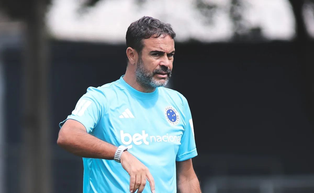 Artur Jorge tem dois retornos e quatro ausências para Palmeiras x Cruzeiro em Barueri
