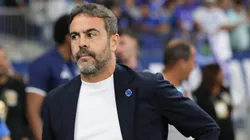 Artur Jorge técnico do Cruzeiro durante partida contra o Goiás. Foto: Gilson Lobo/AGIF
