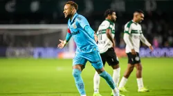 Neymar Jr jogador do Santos durante partida contra o Coritiba no estádio Couto Pereira. Foto: Luis Garcia/AGIF