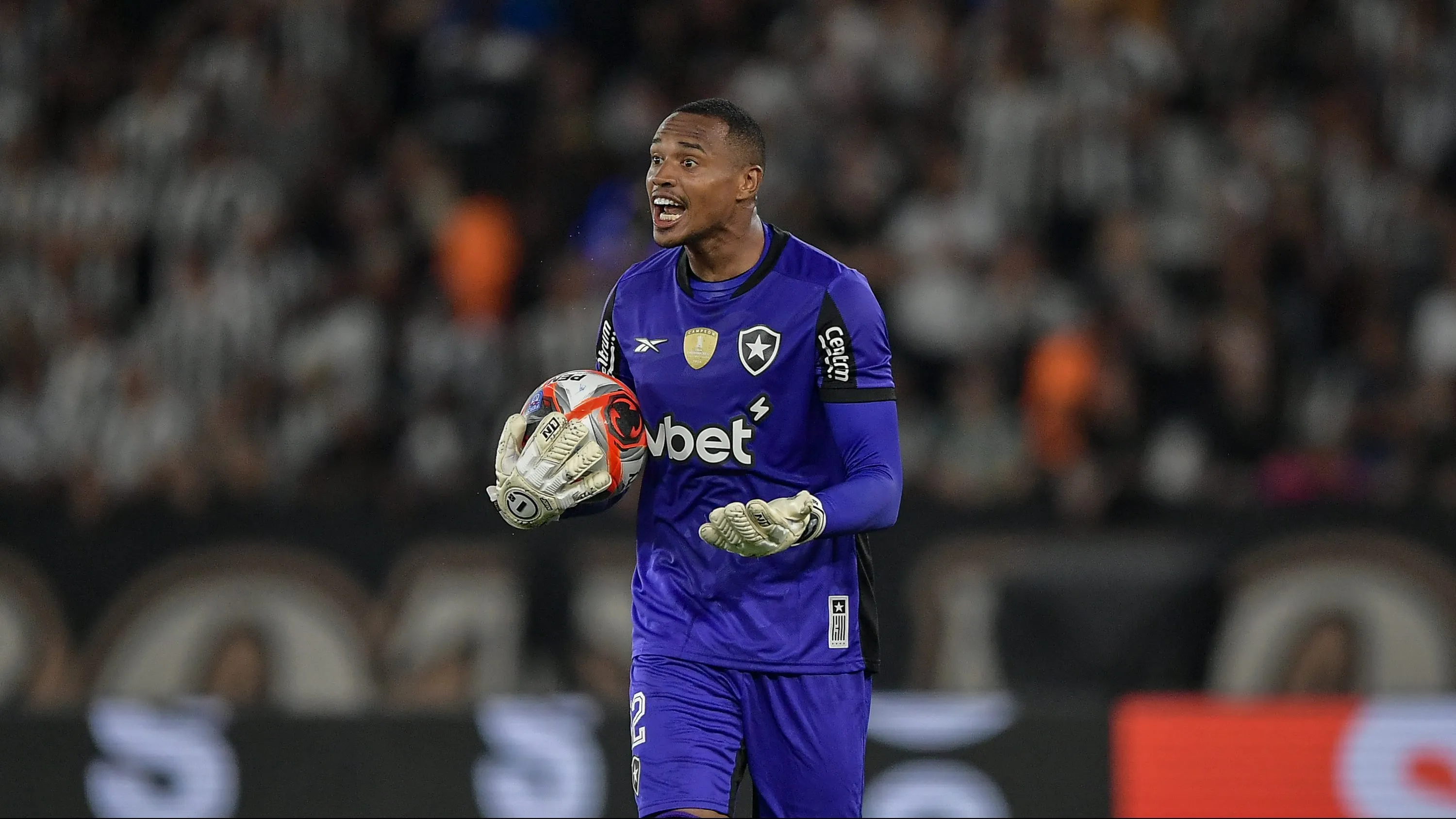 John goleiro do Botafogo durante partida contra o Fluminense no estadio Engenhao pelo campeonato Carioca 2025. Foto: Thiago Ribeiro/AGIF