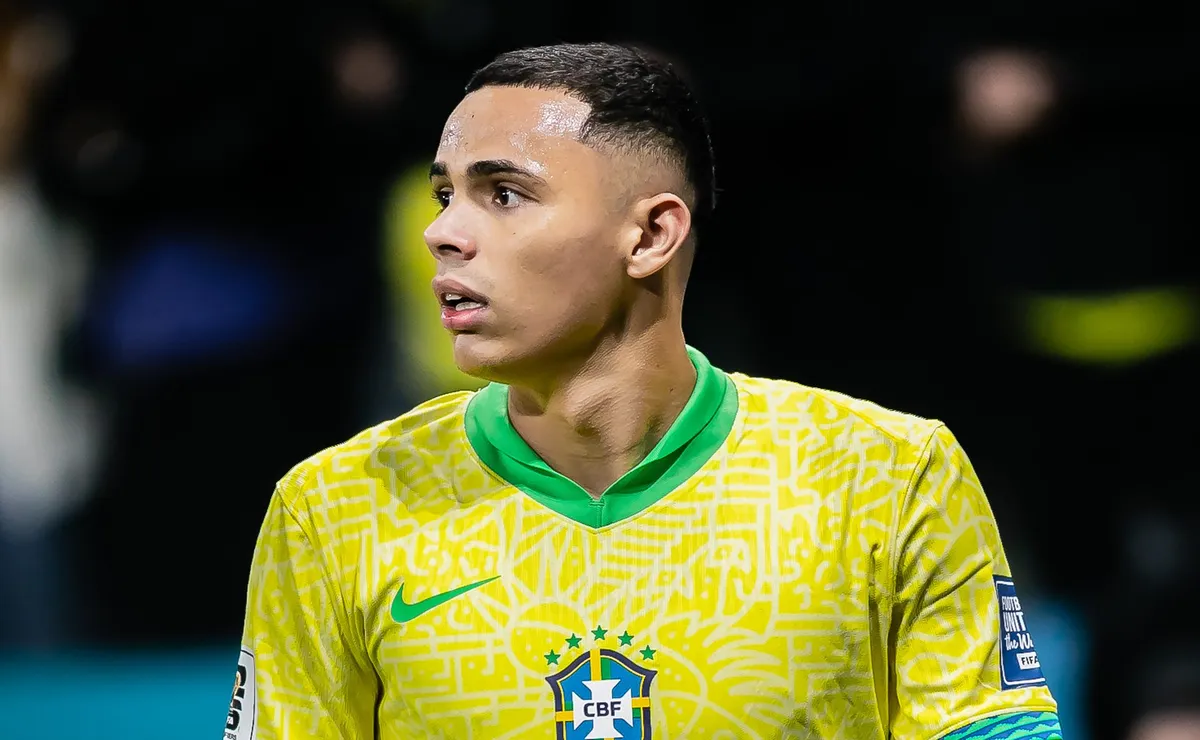 Palmeiras afasta interesse em Vanderson e descarta negociação com lateral-direito