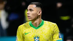 Vanderson em partida pela seleção