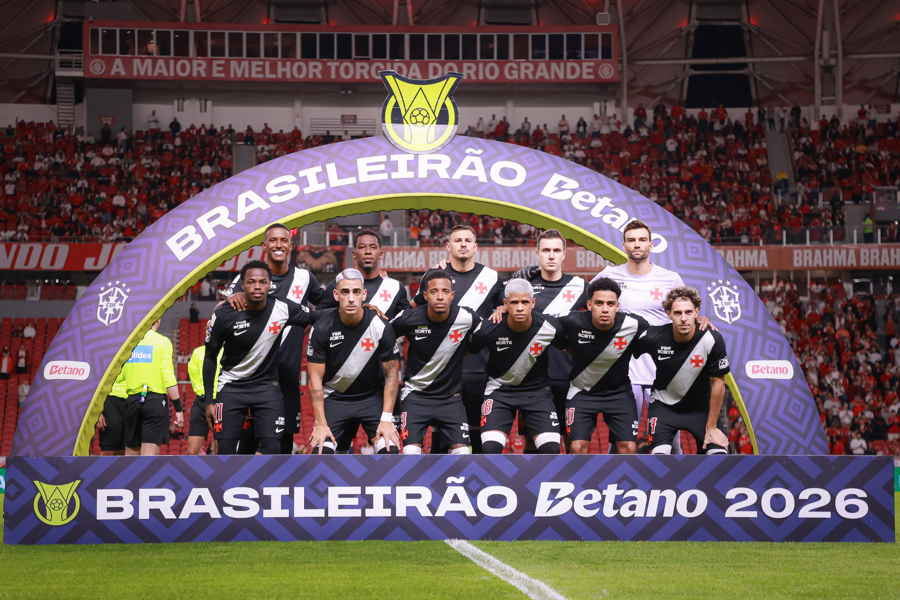 Titulares do Vasco na derrota para o Inter. Foto: Maxi Franzoi/AGIF