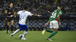 Arroyo, jogador do Cruzeiro, comemora seu gol durante partida contra o Palmeiras no estadio Arena Barueri pelo campeonato Brasileiro A 2026. Foto: Anderson Romao/AGIF