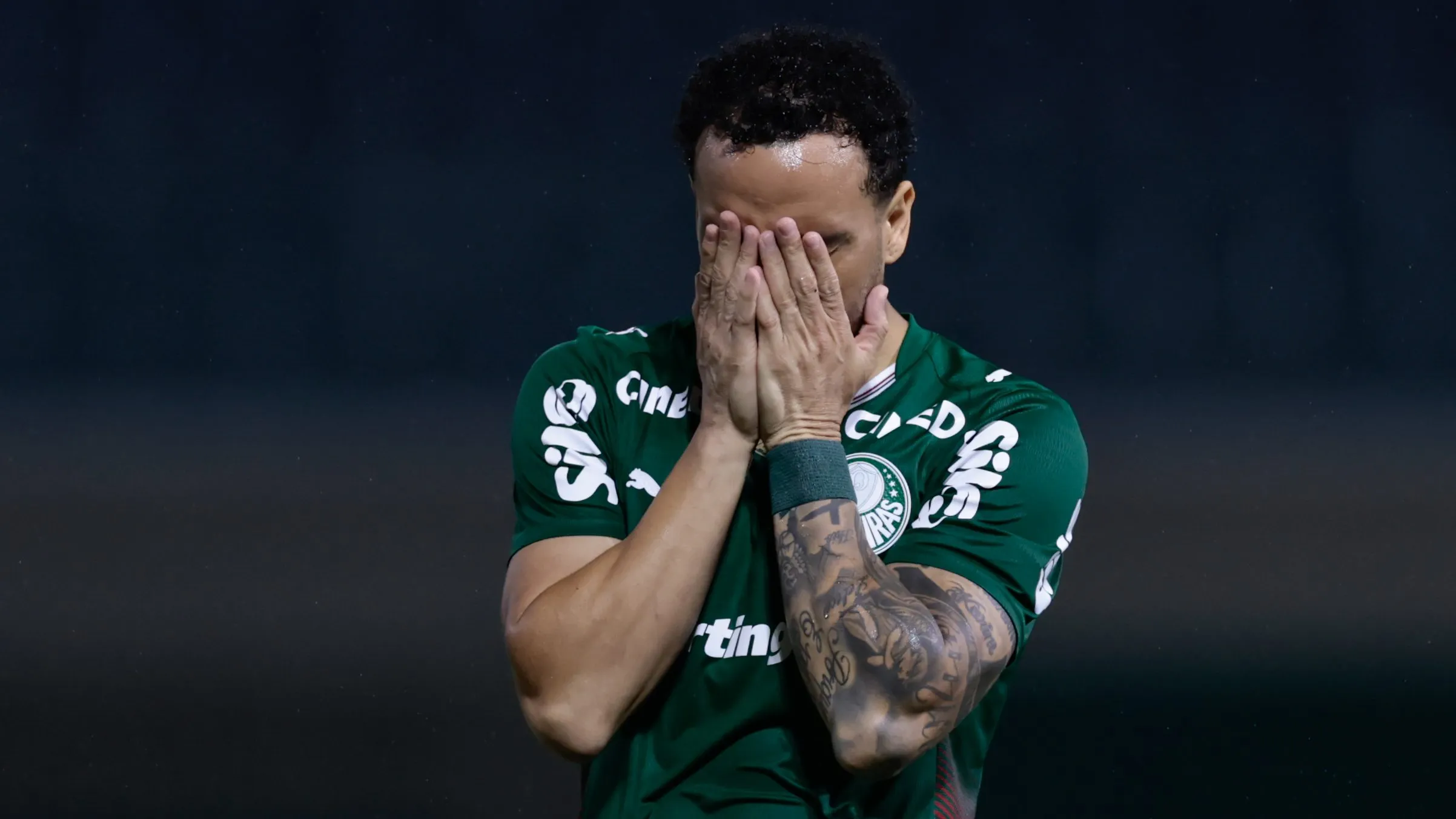 Felipe Anderson em campo pelo Palmeiras. Foto: Marcello Zambrana/AGIF