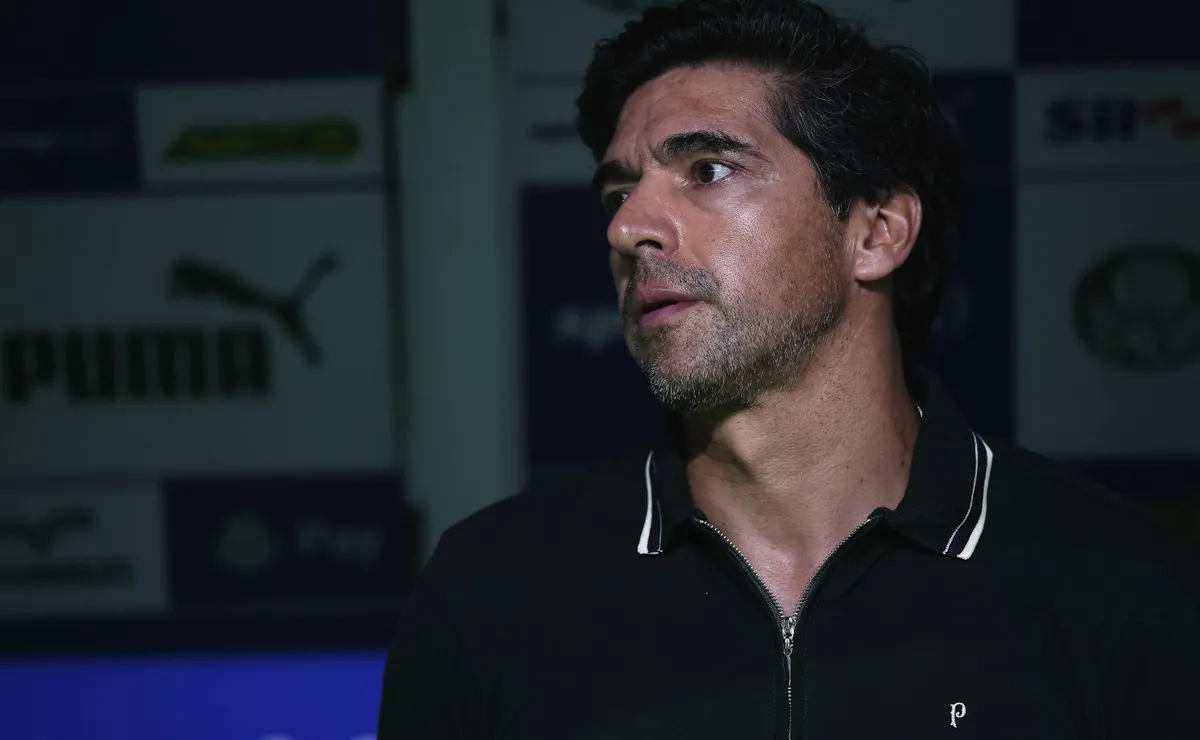 Abel Ferreira ironiza Artur Jorge após empate do Palmeiras
