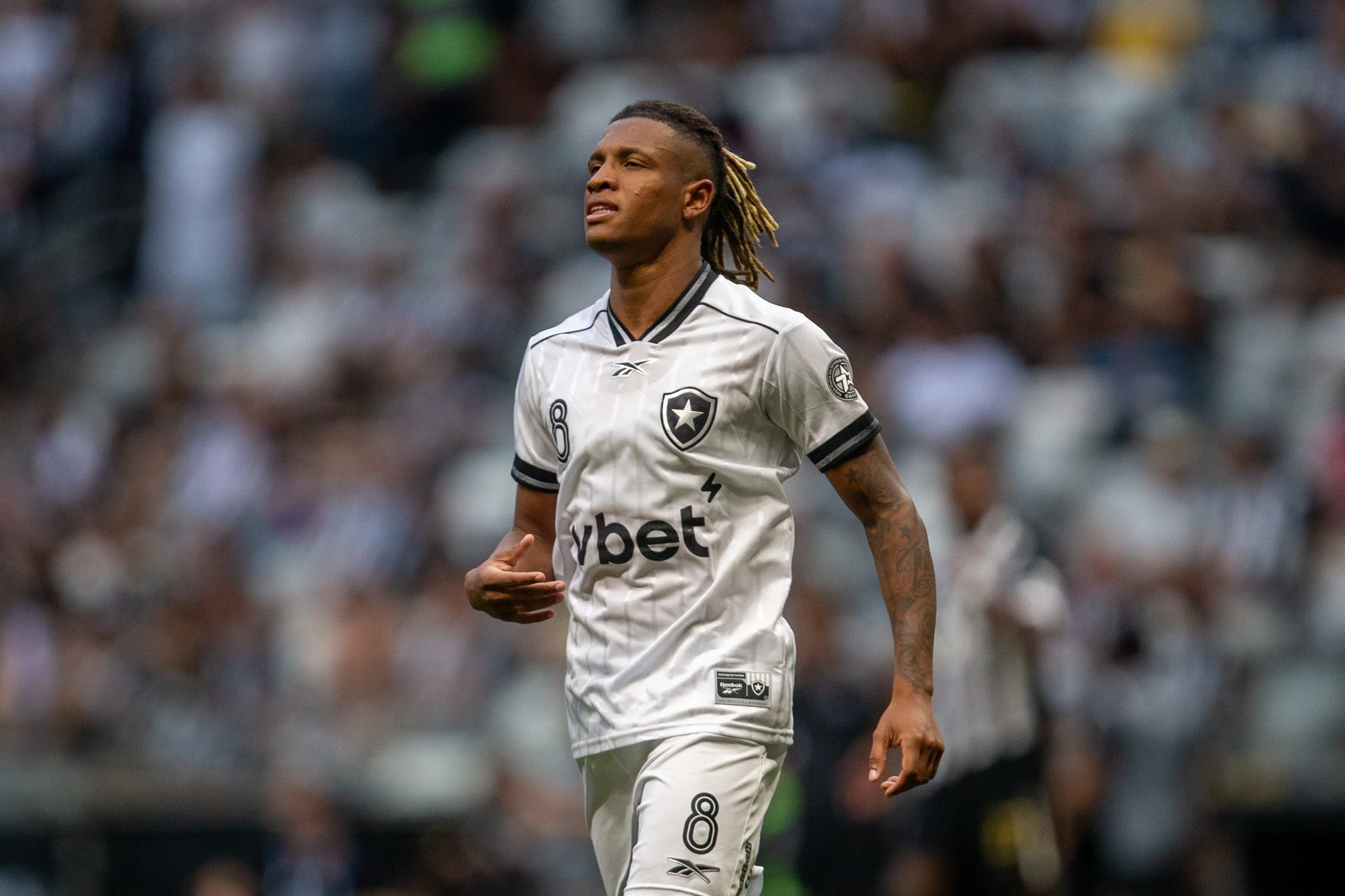 MG – BELO HORIZONTE – 10/05/2026 – BRASILEIRO A 2026, ATLETICO-MG X BOTAFOGO – Danilo jogador do Botafogo durante partida contra o Atletico-MG no estadio Arena MRV pelo campeonato Brasileiro A 2026. Foto: Fernando Moreno/AGIF