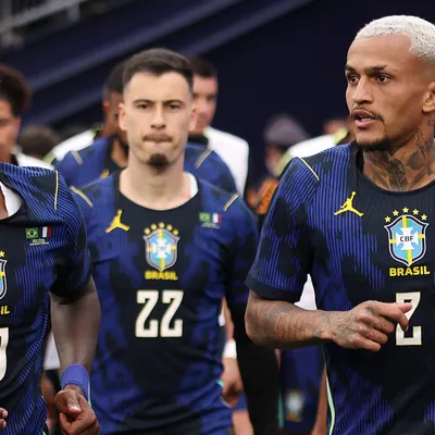 Rivellino afirma que Seleção Brasileira chega indefinida às vésperas da Copa