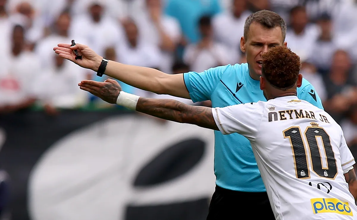 Santos pede anulação de jogo contra o Coritiba após caso envolvendo Neymar