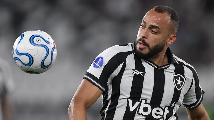 Arthur Cabral jogador do Botafogo durante partida contra o Racing. Foto: Thiago Ribeiro/AGIF