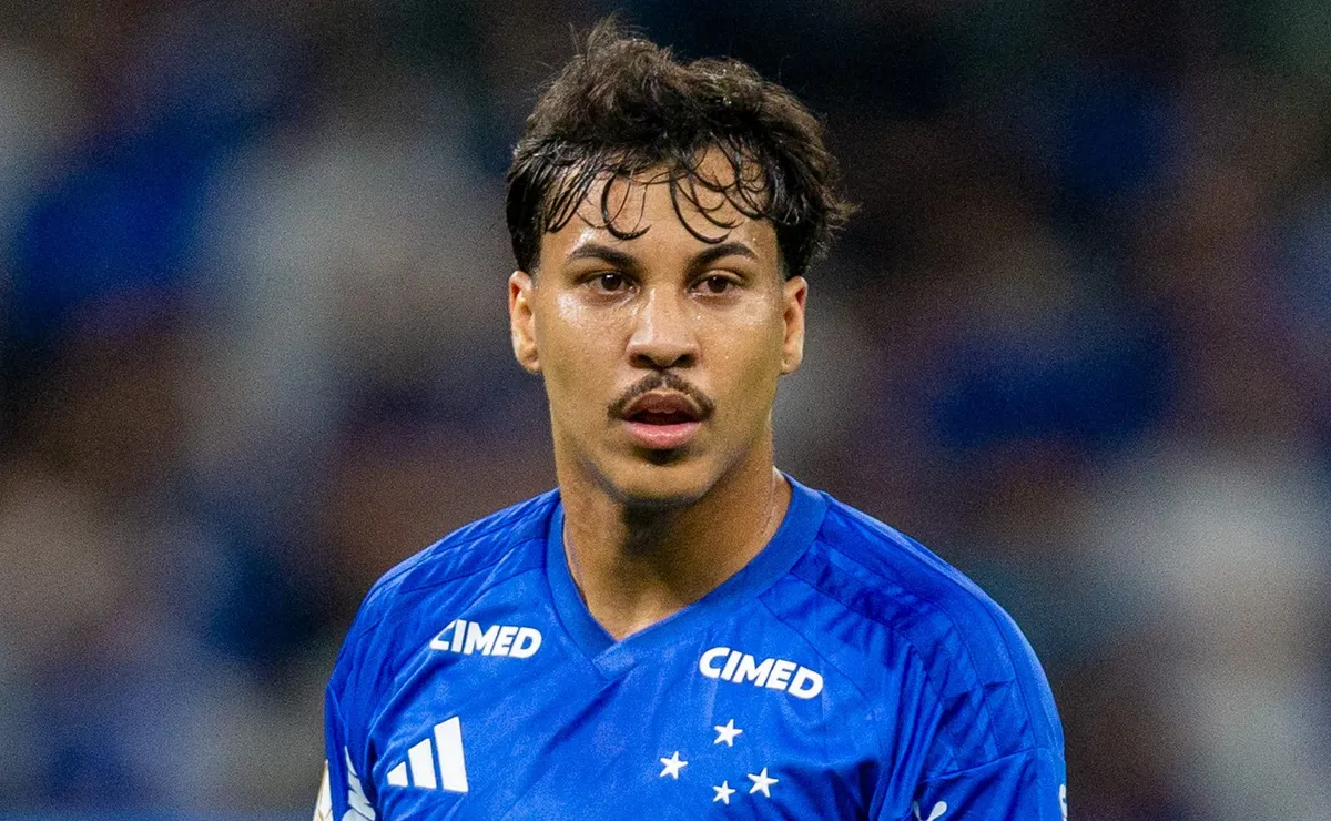 Torcida do Cruzeiro critica atuações recentes de Kaio Jorge antes da convocação da Seleção Brasileira