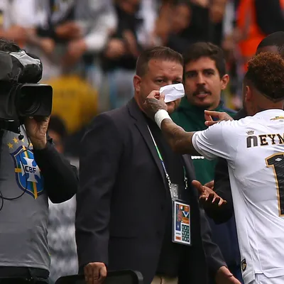 Santos x Coritiba não será anulado por polêmica com Neymar