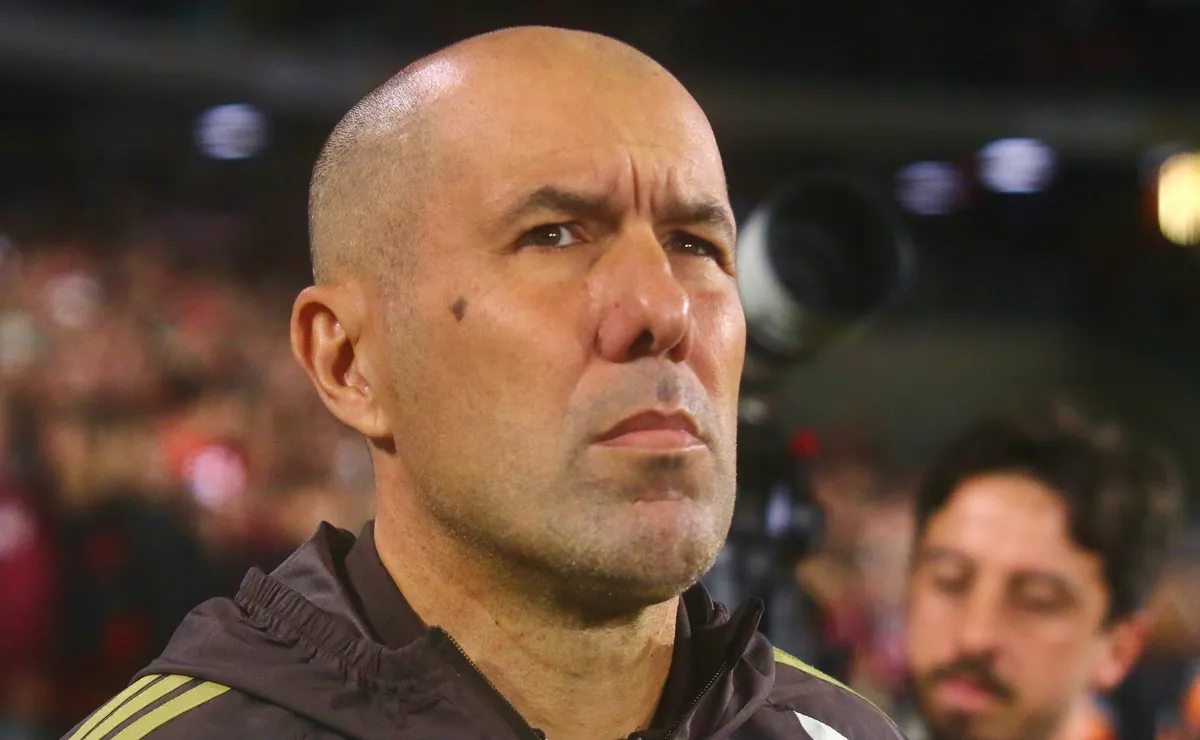 Leonardo Jardim vê Flamengo perder intensidade e abusar dos cruzamentos em empate contra o Athletico-PR
