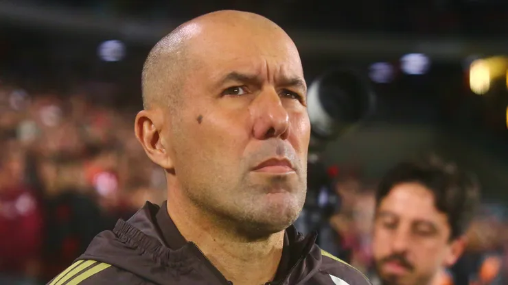 PR - CURITIBA - 17/05/2026 - BRASILEIRO A 2026, ATHLETICO-PR X FLAMENGO - Leonardo Jardim tecnico do Flamengo durante partida contra o Athletico-PR no estadio Arena da Baixada pelo campeonato Brasileiro A 2026. Foto: Gabriel Machado/AGIF