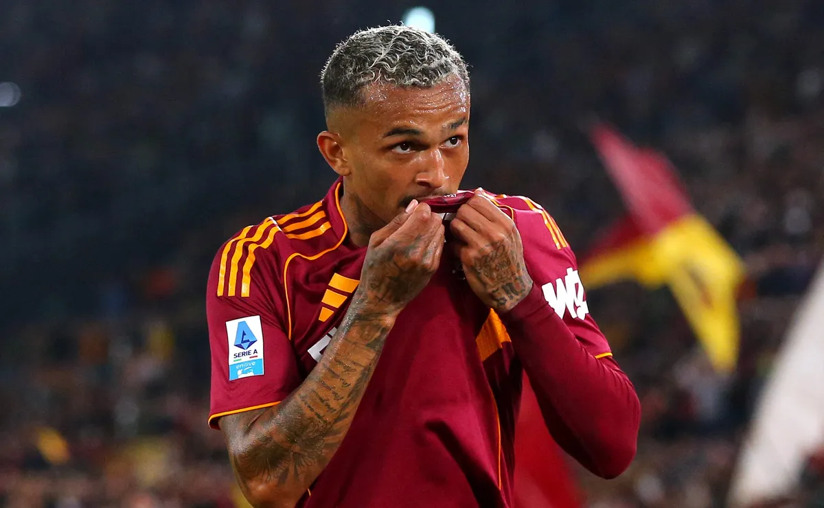 Wesley, ex-Flamengo, concorre ao prêmio de melhor jogador da temporada na Itália antes do Mundial