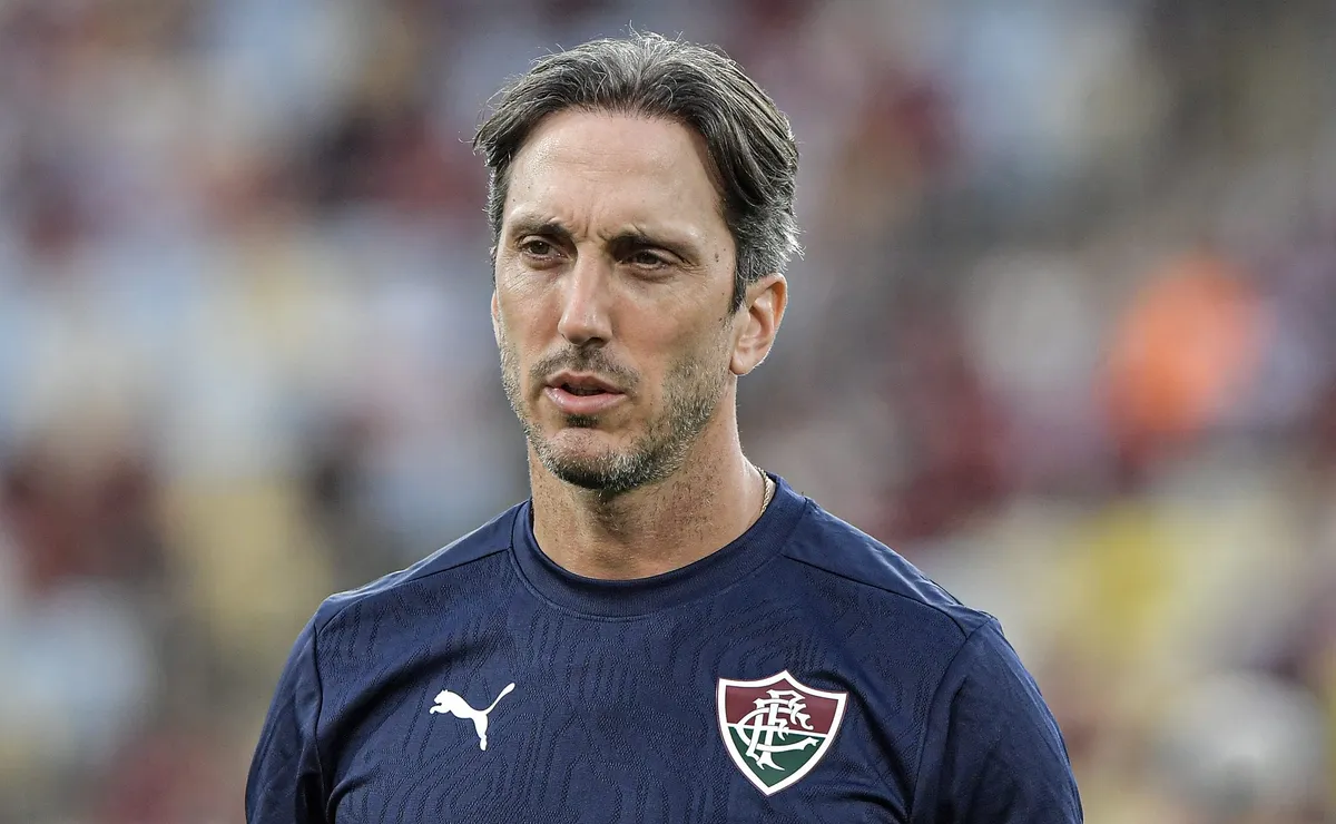 Zubeldía ganha respaldo internamente após sofrer pressão no Fluminense: “A gente precisa de um equilíbrio”