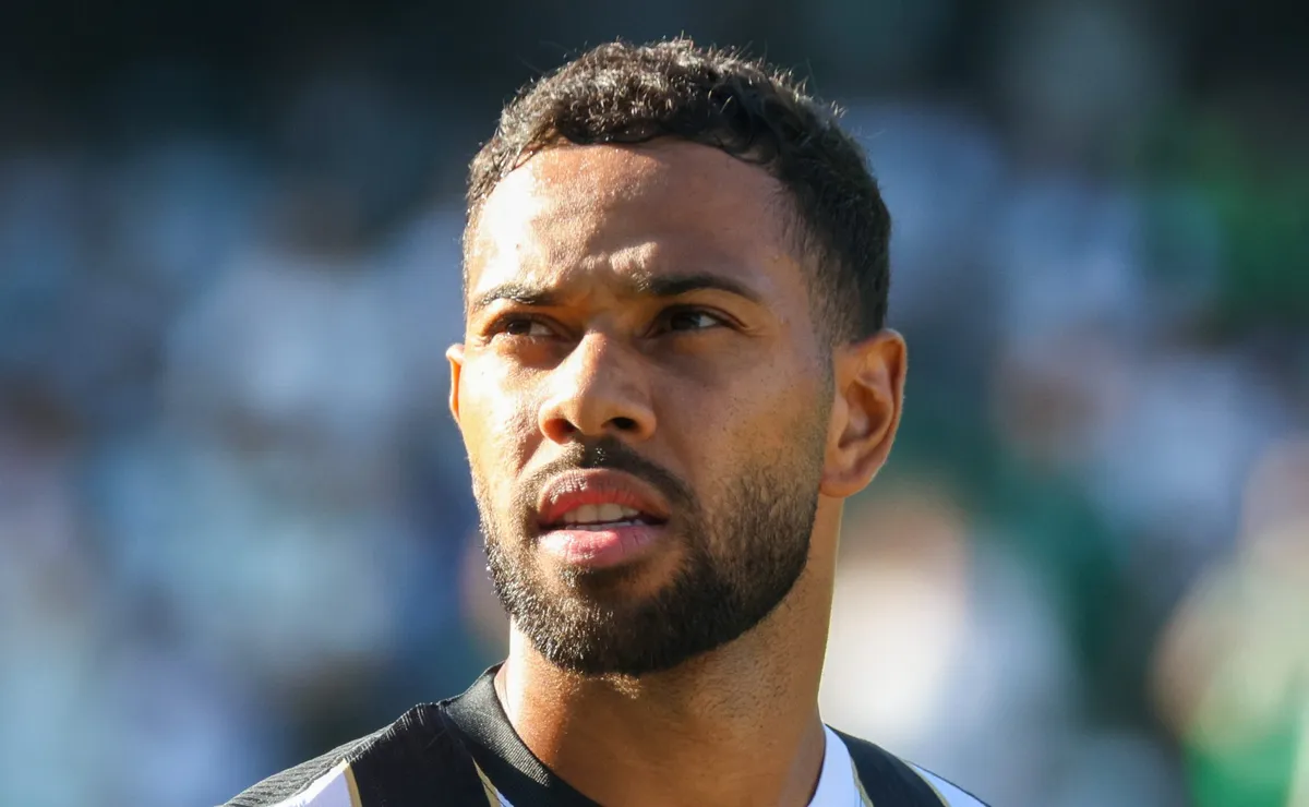 Renan Lodi relaciona ausência na Copa ao pouco tempo de Atlético-MG e projeta próximo ciclo