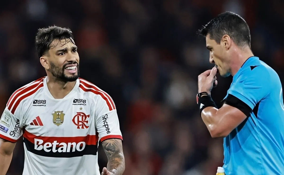 Flamengo não deixa barato e toma decisão contra Rafael Klein após empate diante do Athletico-PR