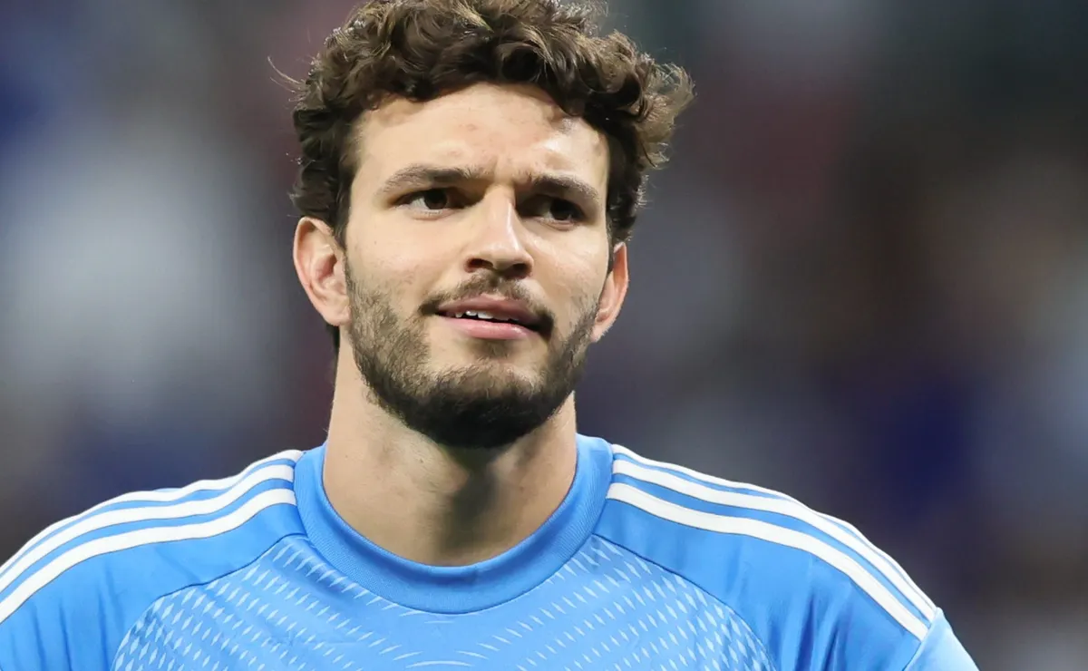 Botafogo monitora Otávio e avalia oferta pelo goleiro titular do Cruzeiro