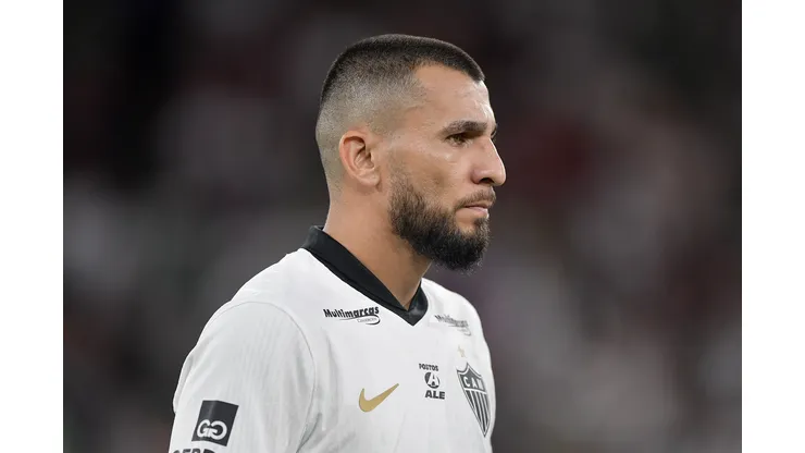 Junior Alonso jogador do Atletico-MG durante partida contra o Fluminense no estadio Maracana pelo campeonato Brasileiro A 2026. Foto: Thiago Ribeiro/AGIF