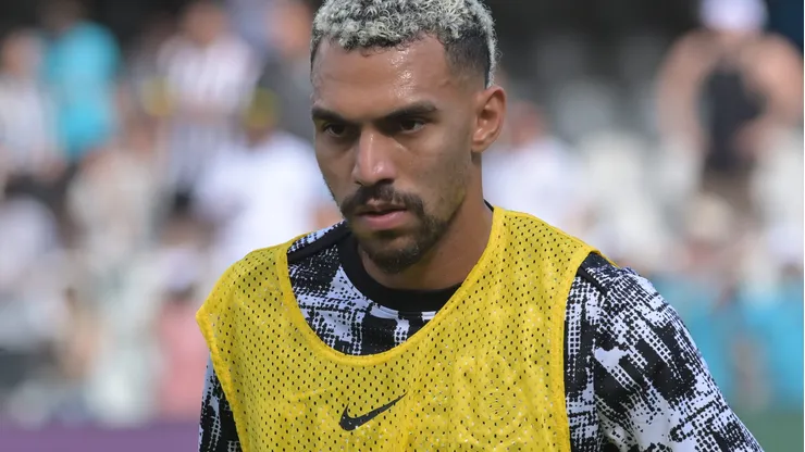 Zenit tem interesse em Matheuzinho - Foto: Jota Erre/AGIF.