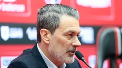 Rui Costa durante apresentação de Dorival.
