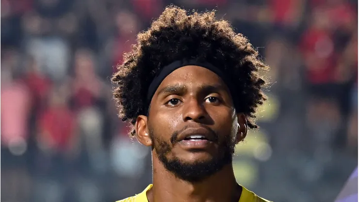 Hugo Souza durante jogo do Corinthians.