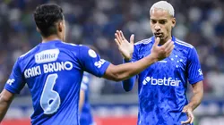 Matheus Pereira e Kaiki, jogadores do Cruzeiro - Foto: Gustavo Aleixo / Cruzeiro
