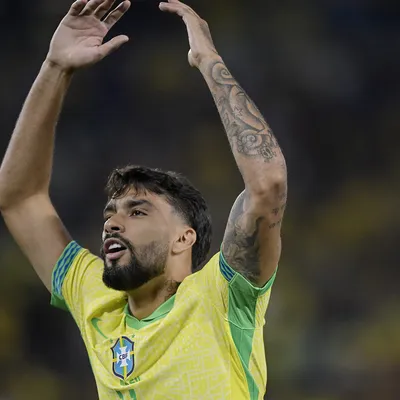Ancelotti convoca Danilo, Léo Pereira, Paquetá e Alex Sandro para copa