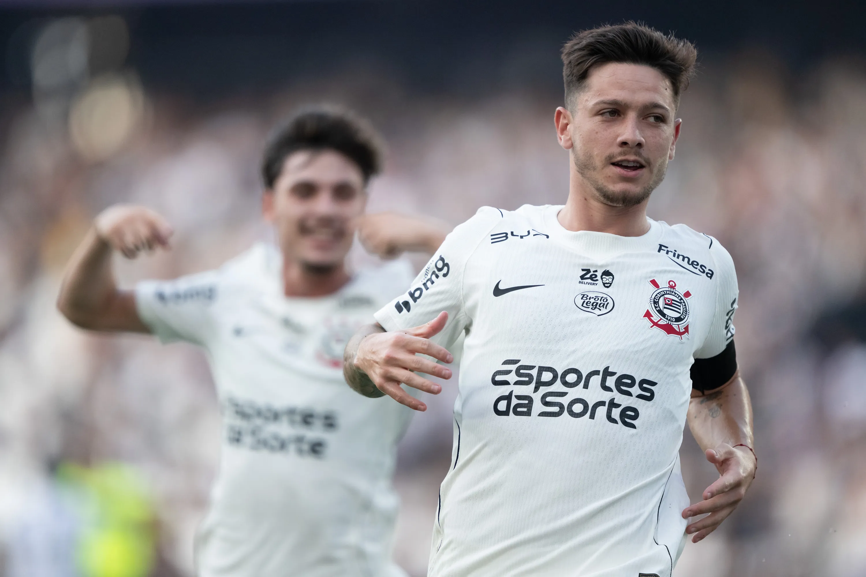 Garro jogador do Corinthians comemora seu gol durante partida contra o Botafogo. Foto: Jorge Rodrigues/AGIF