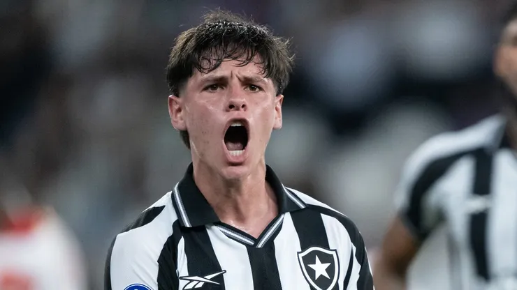 - Montoro jogador do Botafogo comemora seu gol durante partida contra o Independiente Petrolero