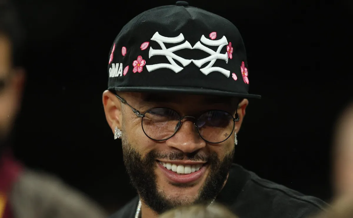 Saída de Yuri Alberto “ajuda” na renovação de Depay no Corinthians