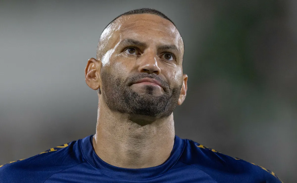 Convocado para a Copa, Weverton vira desfalque do Grêmio contra o Corinthians