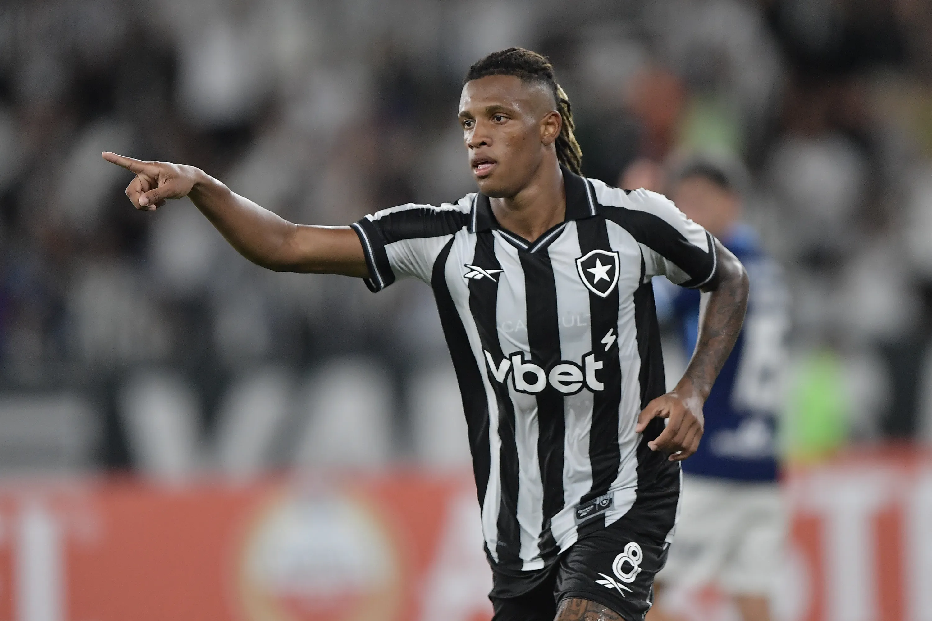 Danilo é um dos destaques do Botafogo na temporada. Foto: Thiago Ribeiro/AGIF