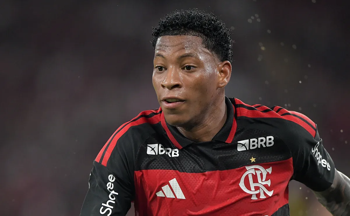 Plata e Pulgar voltam ao Flamengo, mas só atacante deve iniciar contra o Palmeiras