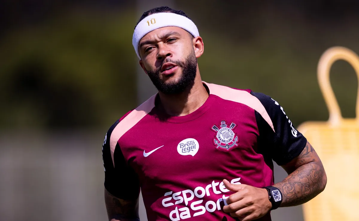 Memphis Depay sofre nova lesão e complica chances de disputar a Copa do Mundo