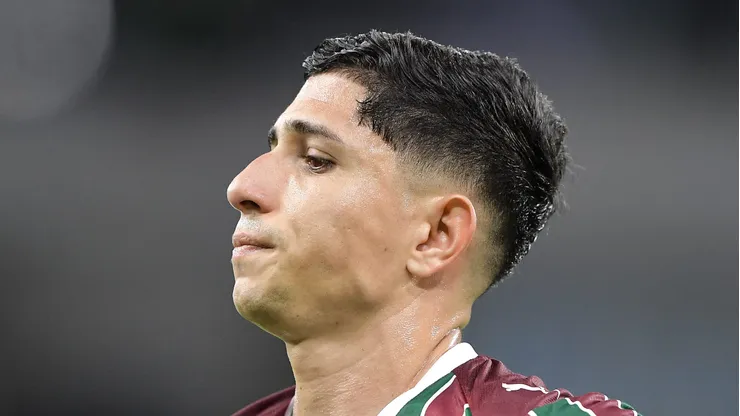 Savarino durante jogo do Flu no Maracanã.