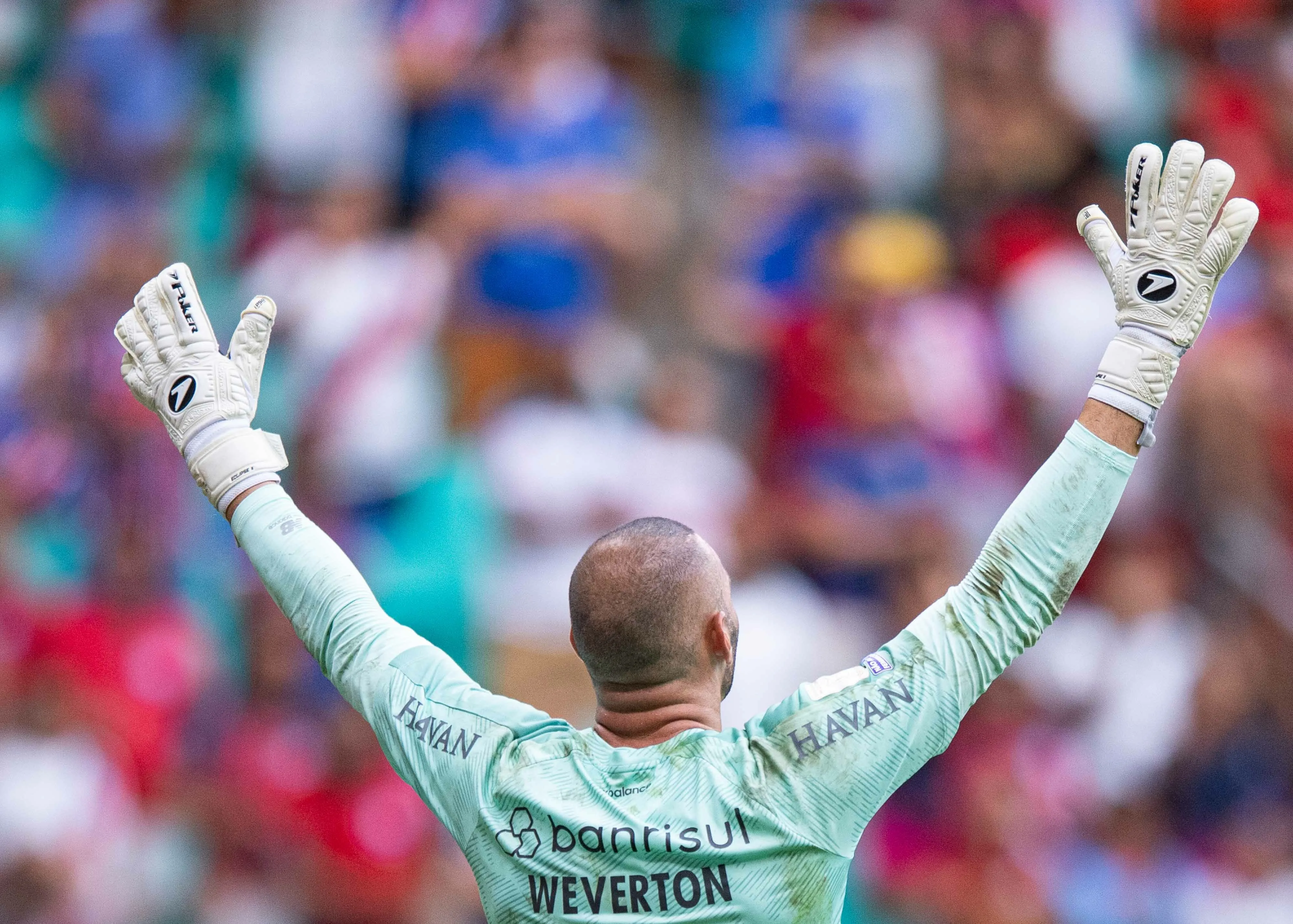 Weverton jogador do Gremio durante partida contra o Bahia no estadio Arena Fonte Nova pelo campeonato Brasileiro A 2026. Foto: Jhony Pinho/AGIF