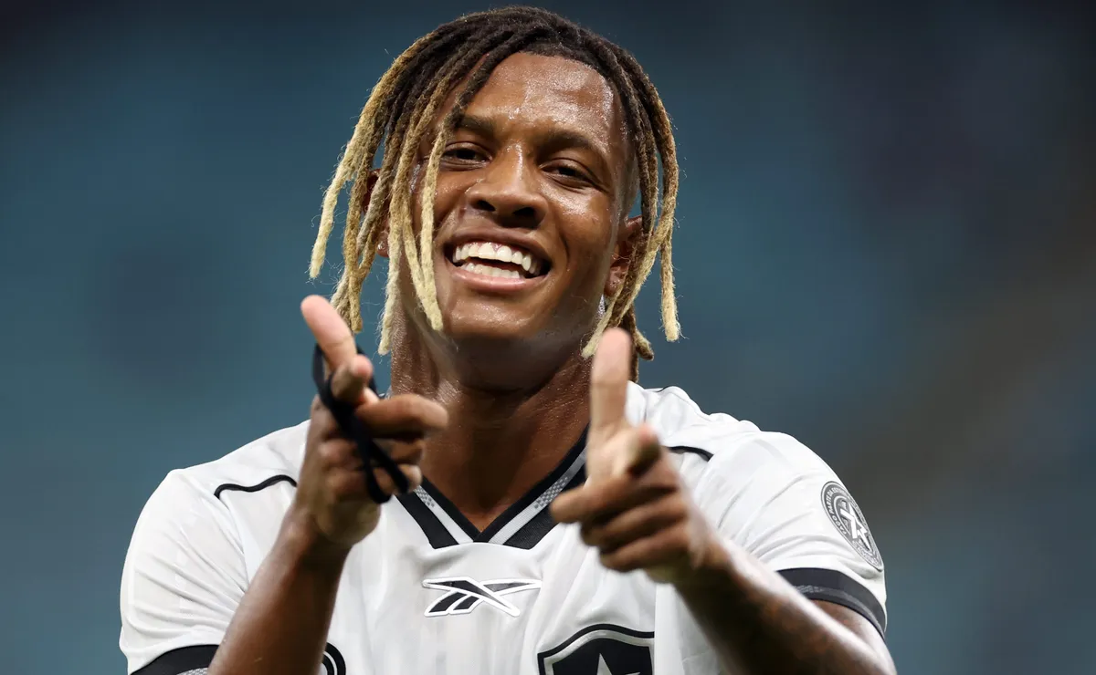 Flamengo oferece R$ 187 milhões e quer Danilo antes da Copa do Mundo