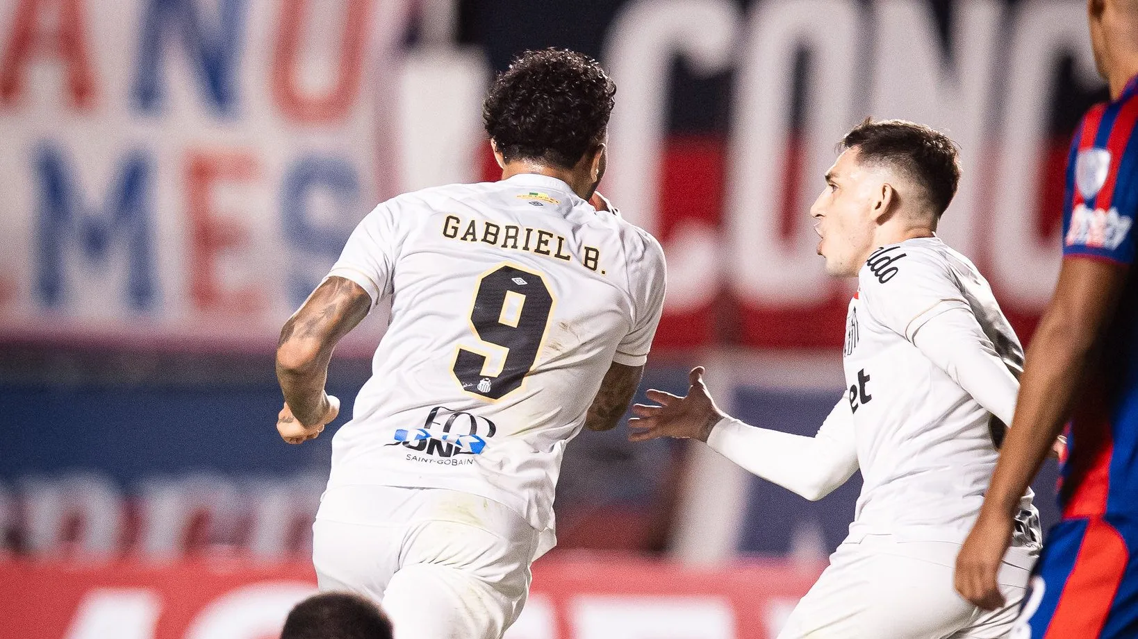Gabigol em San Lorenzo x Santos. Foto: Abenr Dourado/ Santos FC.